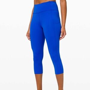 Lululemon Cropped Fast and Free, beautiful blue colour